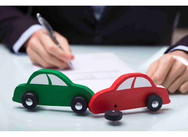 The Role of a Car Insurance Lawyer: How to get the best Attorney